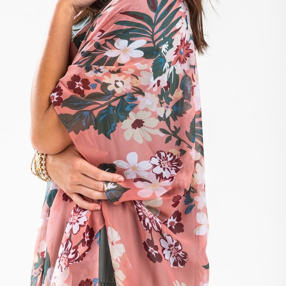 NWT Francesca’s Floral Kimono - Picture 3 of 4